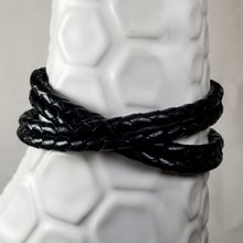 Load image into Gallery viewer, "Thomas & Chain"